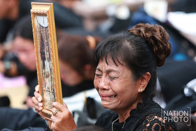 (ภาพชุด) ริ้วขบวนพระบรมราชอิสริยยศ พระราชพิธีถวายพระเพลิงพระบรมศพ