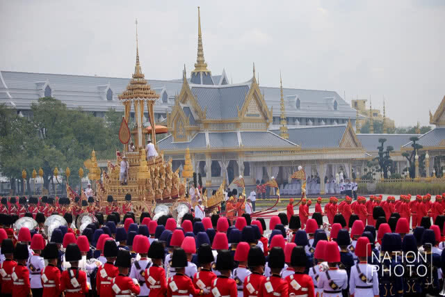 (ภาพชุด) ริ้วขบวนพระบรมราชอิสริยยศ