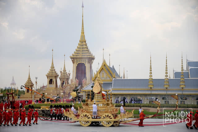 (ภาพชุด) ริ้วขบวนพระบรมราชอิสริยยศ