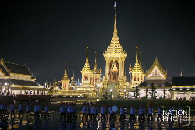สมเด็จพระเจ้าอยู่หัว ถวายพระเพลิงพระบรมศพ รัชกาลที่ 9