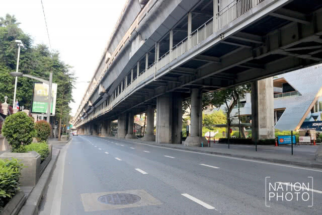 08.00 น. ใจกลางเมืองกรุงเทพฯ ค่อนข้างเงียบเหงา