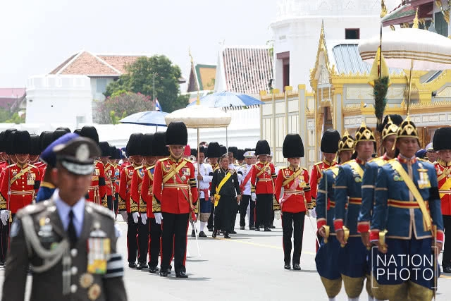 (ภาพชุด) ริ้วขบวนพระบรมราชอิสริยยศ พระราชพิธีถวายพระเพลิงพระบรมศพ