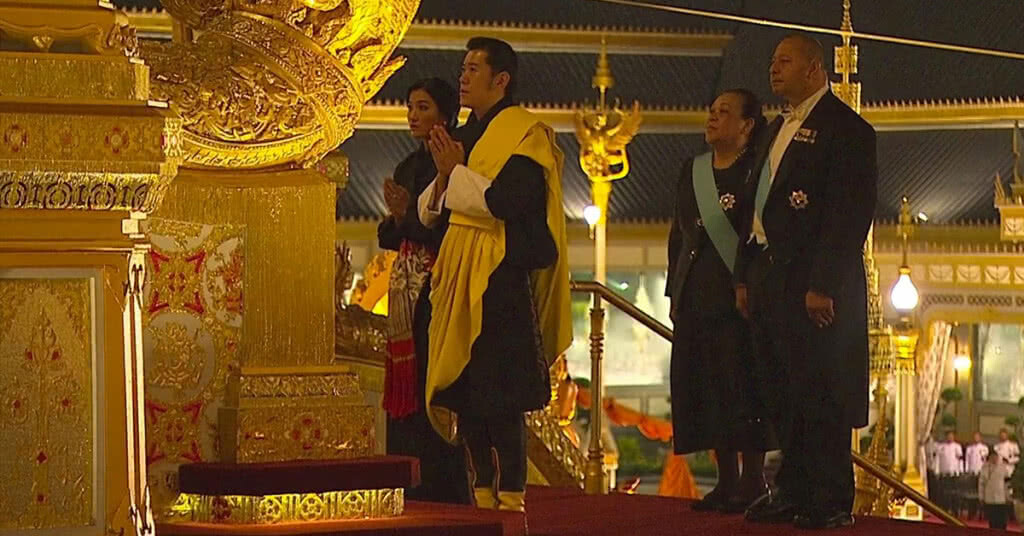 ภูฏานเผยภาพกษัตริย์ "จิกมี" ร่วมถวายพระเพลิงพระบรมศพ
