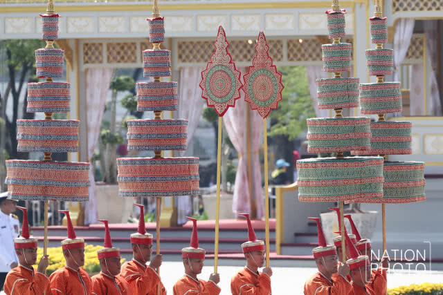 ขบวนพระบรมราชอิสริยยศ อัญเชิญพระโกศพระบรมอัฐิและพระบรมราชสรีรางคาร เข้าสู่พระบรมมหาราชวัง