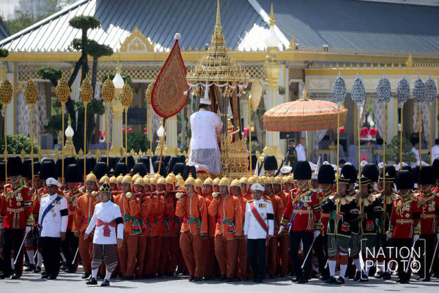 ขบวนพระบรมราชอิสริยยศ อัญเชิญพระโกศพระบรมอัฐิและพระบรมราชสรีรางคาร เข้าสู่พระบรมมหาราชวัง
