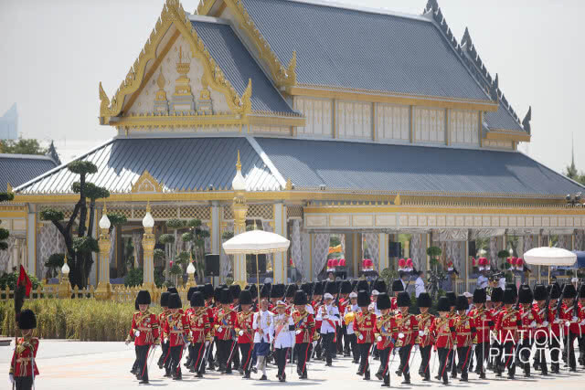 ขบวนพระบรมราชอิสริยยศ อัญเชิญพระโกศพระบรมอัฐิและพระบรมราชสรีรางคาร เข้าสู่พระบรมมหาราชวัง
