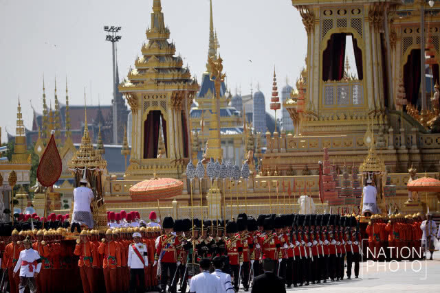 ขบวนพระบรมราชอิสริยยศ อัญเชิญพระโกศพระบรมอัฐิและพระบรมราชสรีรางคาร เข้าสู่พระบรมมหาราชวัง