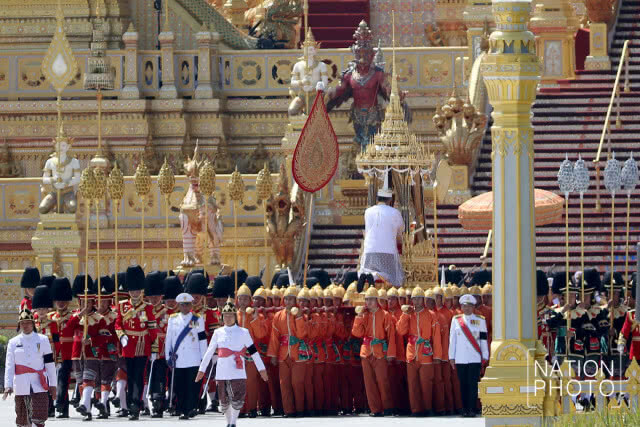 ขบวนพระบรมราชอิสริยยศ อัญเชิญพระโกศพระบรมอัฐิและพระบรมราชสรีรางคาร เข้าสู่พระบรมมหาราชวัง