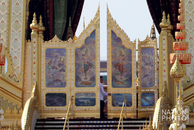 ขบวนพระบรมราชอิสริยยศ อัญเชิญพระโกศพระบรมอัฐิและพระบรมราชสรีรางคาร เข้าสู่พระบรมมหาราชวัง
