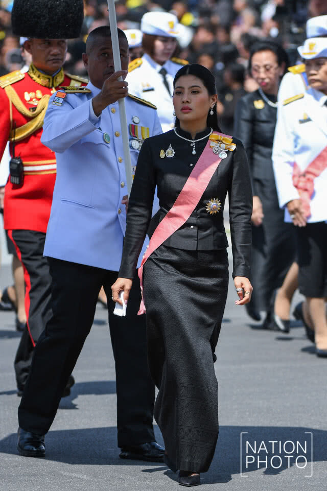 ริ้วขบวนพระบรมราชอิสริยยศ ริ้วขบวนที่ 4