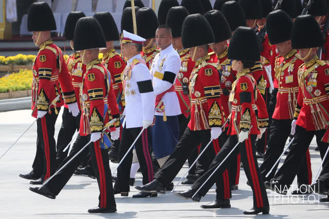 ขบวนพระบรมราชอิสริยยศ อัญเชิญพระโกศพระบรมอัฐิและพระบรมราชสรีรางคาร เข้าสู่พระบรมมหาราชวัง