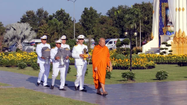 ชาวสระแก้วร่วมพิธีวางดอกไม้จันทน์เกือบ 1.68 แสนคน ดำเนินการลอยอังคารทั่วจังหวัด