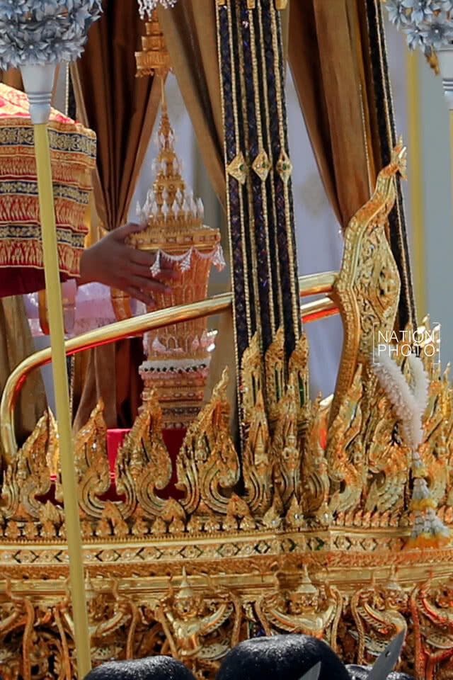 ขบวนพระบรมราชอิสริยยศ อัญเชิญพระโกศพระบรมอัฐิและพระบรมราชสรีรางคาร เข้าสู่พระบรมมหาราชวัง