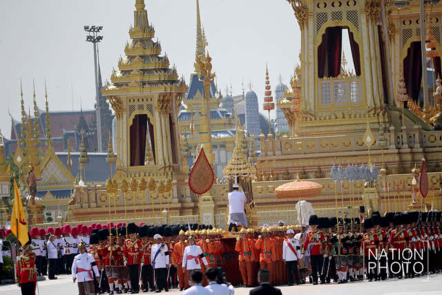 ขบวนพระบรมราชอิสริยยศ อัญเชิญพระโกศพระบรมอัฐิและพระบรมราชสรีรางคาร เข้าสู่พระบรมมหาราชวัง