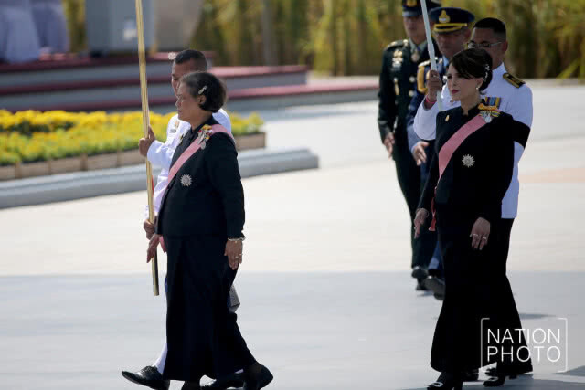 ขบวนพระบรมราชอิสริยยศ อัญเชิญพระโกศพระบรมอัฐิและพระบรมราชสรีรางคาร เข้าสู่พระบรมมหาราชวัง