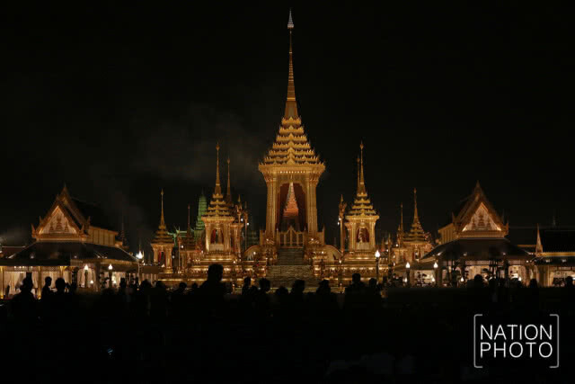 ปชช.ร่ำไห้ ส่งเสด็จ ในหลวงรัชกาลที่9