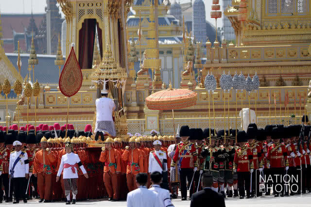 ขบวนพระบรมราชอิสริยยศ อัญเชิญพระโกศพระบรมอัฐิและพระบรมราชสรีรางคาร เข้าสู่พระบรมมหาราชวัง