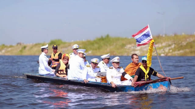 ชาวสระแก้วร่วมพิธีวางดอกไม้จันทน์เกือบ 1.68 แสนคน ดำเนินการลอยอังคารทั่วจังหวัด