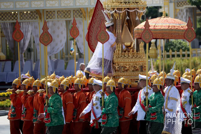 ขบวนพระบรมราชอิสริยยศ อัญเชิญพระโกศพระบรมอัฐิและพระบรมราชสรีรางคาร เข้าสู่พระบรมมหาราชวัง