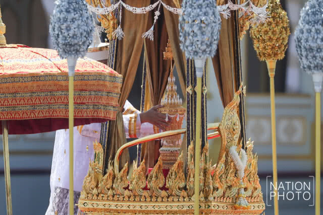 ขบวนพระบรมราชอิสริยยศ อัญเชิญพระโกศพระบรมอัฐิและพระบรมราชสรีรางคาร เข้าสู่พระบรมมหาราชวัง
