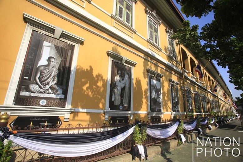 ภาพประวัติศาสตร์ พระบรมสาทิสลักษณ์ในหลวง ร.9 (ภาพชุด)