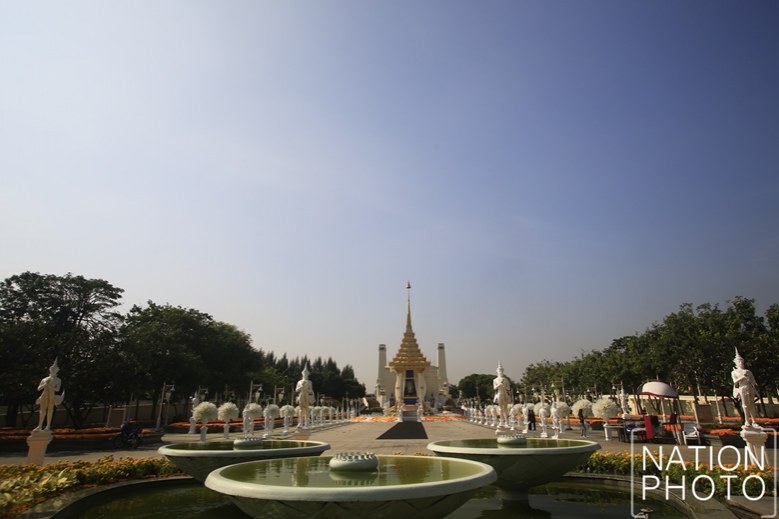 ภาพประวัติศาสตร์ พระบรมสาทิสลักษณ์ในหลวง ร.9 (ภาพชุด)