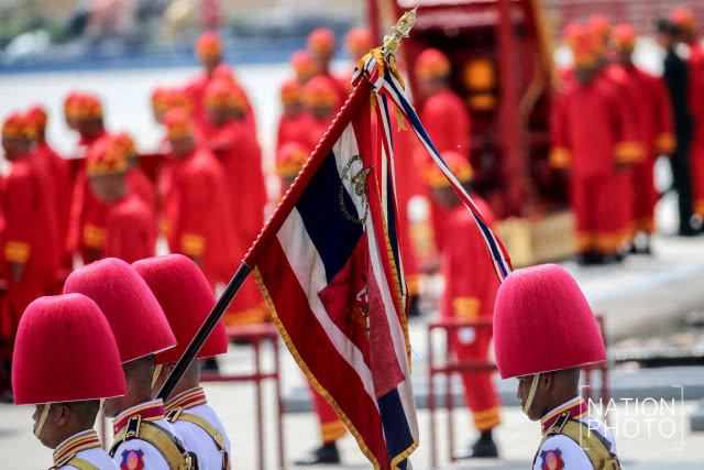 พระบารมีปกเกล้าปกเกศาทหารกล้า