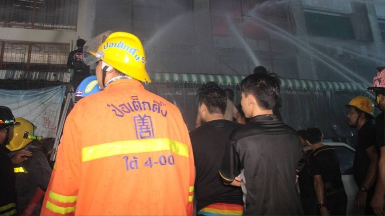 ไฟไหม้ตึกย่านหลานหลวง คลอกดับ 2 ศพ