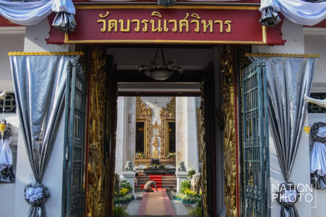 ตามรอยพ่อหลวงที่วัดบวรนิเวศ