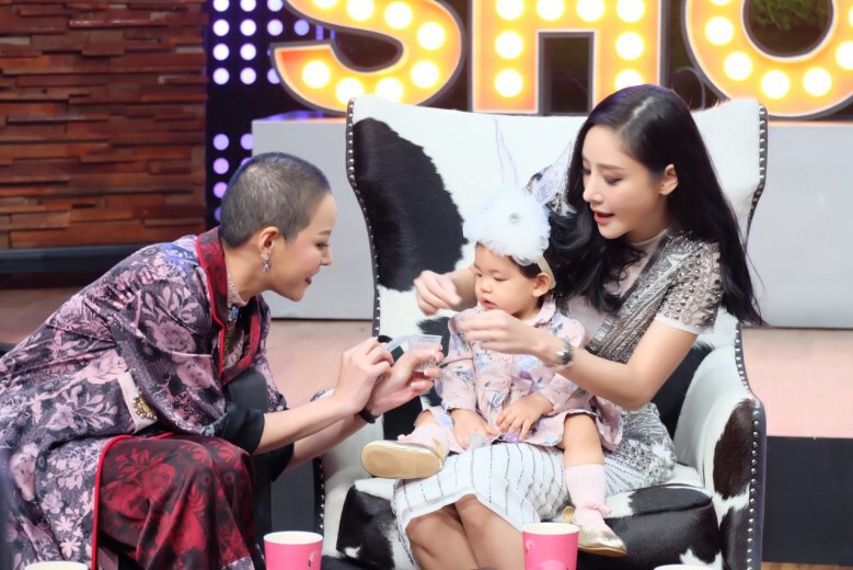 "แตงโม" เผยความสัมพันธ์ "แต๊งค์" รับเคยคิดฆ่าตัวตาย แต่นั่นไม่ใช่ตัวตนที่แท้จริง