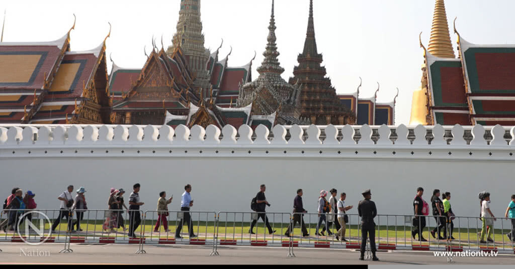 สำนักพระราชวังเปิดให้นทท.เข้าชม "วัดพระแก้ว" เป็นวันแรก สำนักพระราชวังเปิดให้นทท.เข้าชม "วัดพระแก้ว" เป็นวันแรก
