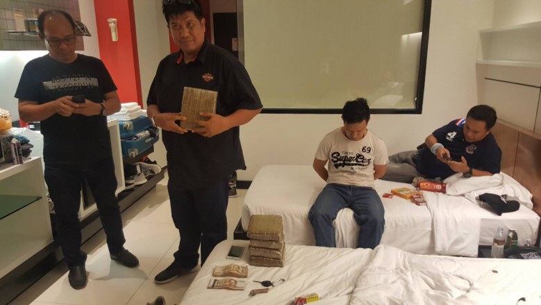 "ยา ต้นมะขาม"พ่อค้ายาเมืองพัทยาคอตกโดนตร.รวบขณะล่อซื้อกัญชา