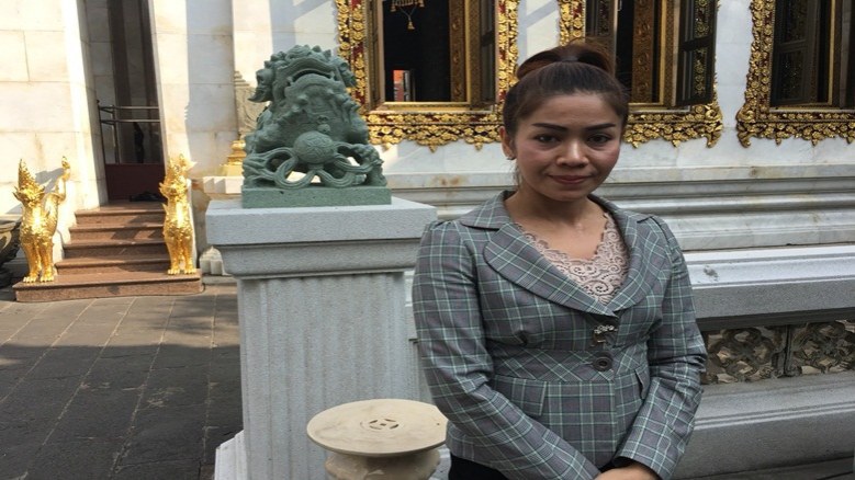 ปชช.หลั่งไหลกราบ "พระบรมราชสรีรางคาร" ที่วัดบวร