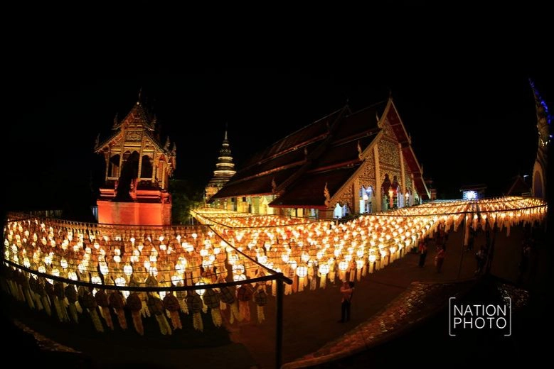 (ภาพชุด)งานยี่เป็ง โคมล้านนาลำพูน