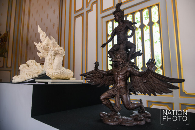 "นำสัมผัสพระเมรุมาศ" เปิดโอกาสให้คนพิการทางสายตาได้เรียนรู้แม้มองไม่เห็น