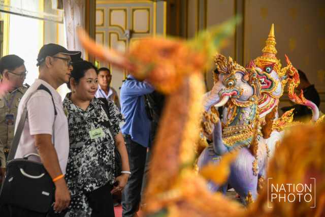 "นำสัมผัสพระเมรุมาศ" เปิดโอกาสให้คนพิการทางสายตาได้เรียนรู้แม้มองไม่เห็น