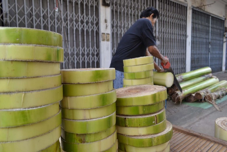 พิษน้ำท่วม!! "ต้นกล้วย-ใบตอง"ปรับราคาขึ้น
