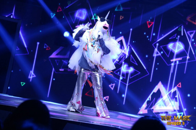 ถอดหน้ากากแล้ว! "หน้ากากหมาป่า"