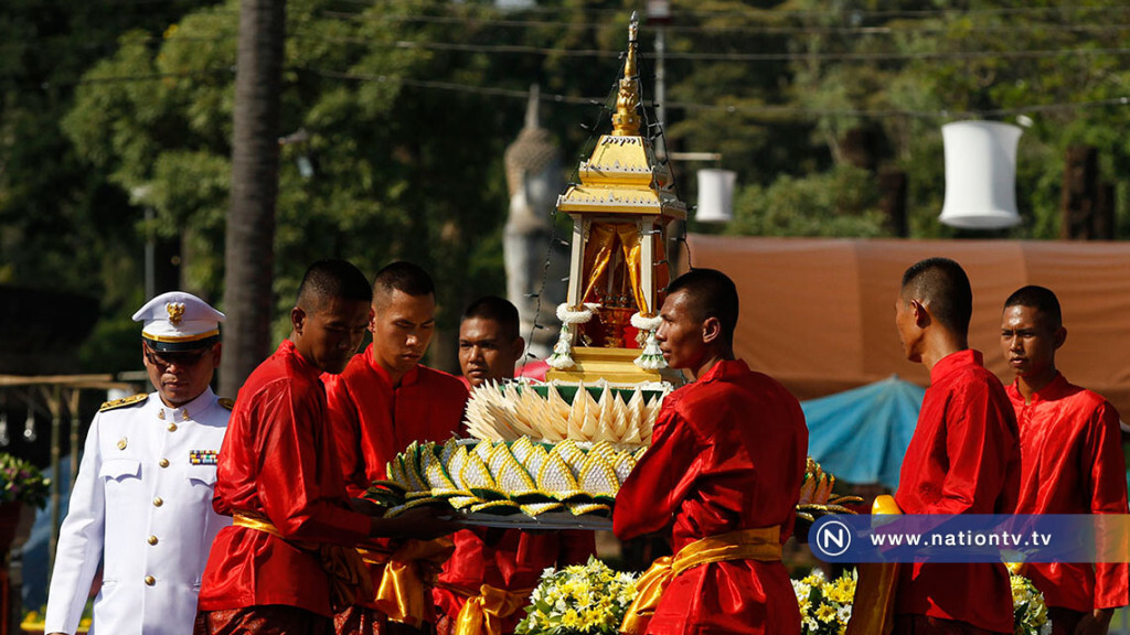 (ภาพชุด)ขบวนแห่อัญเชิญไฟพระฤกษ์และพระประทีปพระราชทาน (ภาพชุด)ขบวนแห่อัญเชิญไฟพระฤกษ์และพระประทีปพระราชทาน