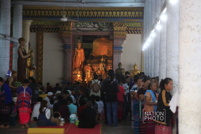 ประเพณีตักบาตรผัก
