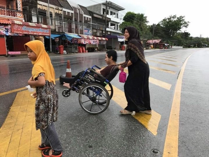 เรื่องเล่า...รายทาง "ก้าว" ของ "ตูน" ที่ชายแดนใต้