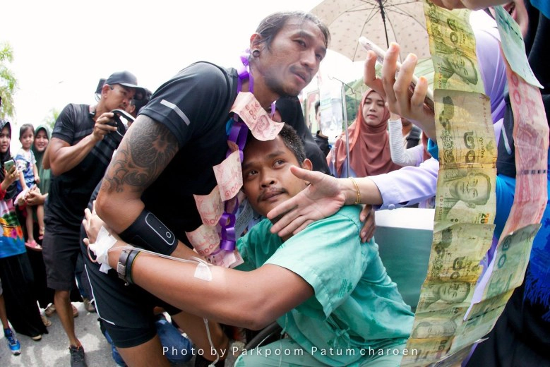 เรื่องเล่า...รายทาง "ก้าว" ของ "ตูน" ที่ชายแดนใต้