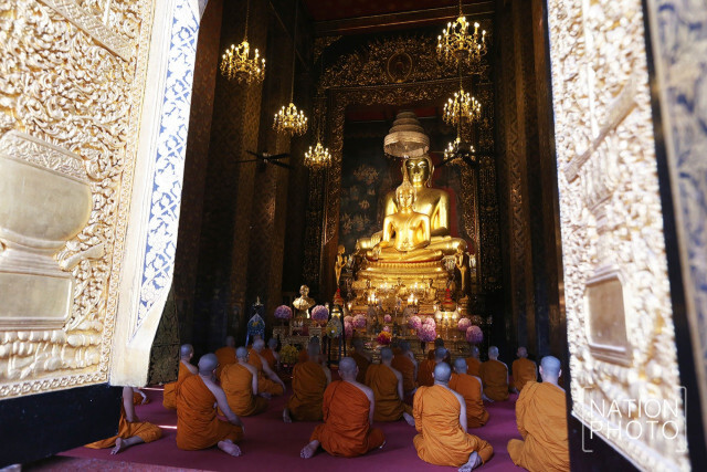 ประชาชนเข้ากราบพระบรมราชสรีรางคาร ที่วัดบวรนิเวศวิหาร