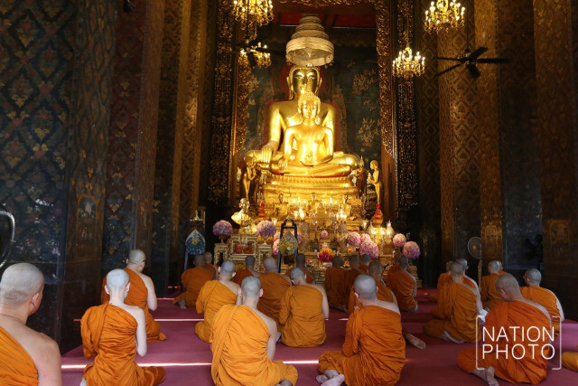 ประชาชนเข้ากราบพระบรมราชสรีรางคาร ที่วัดบวรนิเวศวิหาร