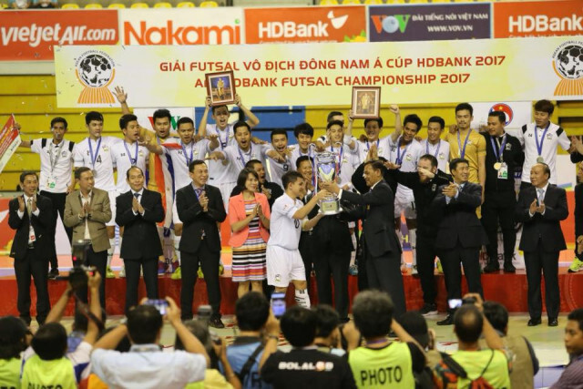โต๊ะเล็กไทยผงาดแชมป์อาเซียนสมัยที่ 13
