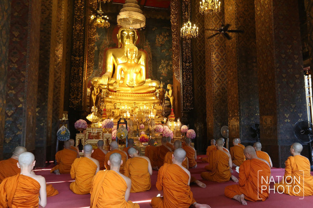 ประชาชนเข้ากราบพระบรมราชสรีรางคาร ที่วัดบวรนิเวศวิหาร