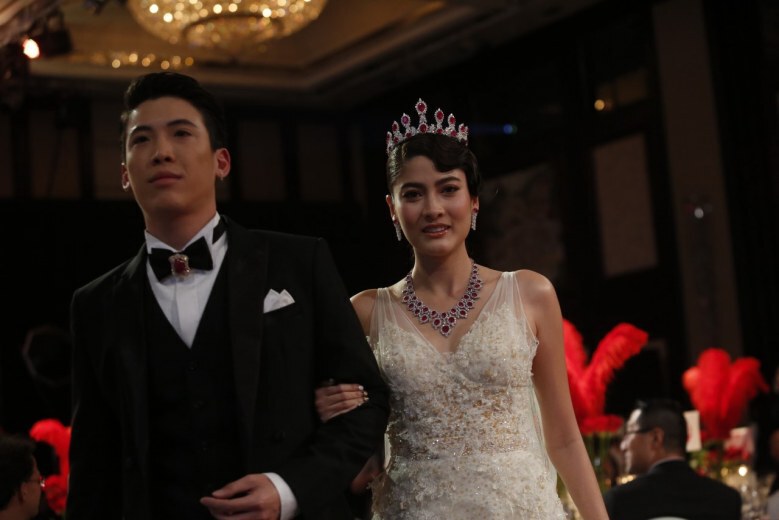 "ป๊อก" เซอร์ไพรส์!! "มาร์กี้" คุกเข่า สวมแหวนทับทิมสยามประเมินค่าไม่ได้