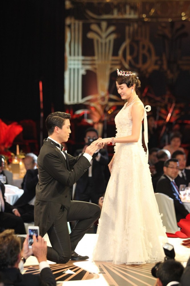 "ป๊อก" เซอร์ไพรส์!! "มาร์กี้" คุกเข่า สวมแหวนทับทิมสยามประเมินค่าไม่ได้