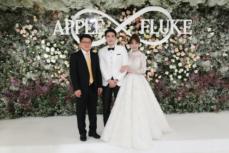 คนบันเทิงร่วมยินดี "ฟลุค"  จูงมือ "แอปเปิ้ล"  ฉลองวิวาห์หวาน