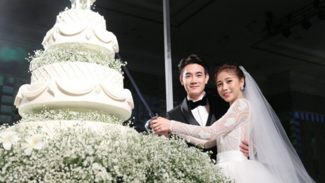 คนบันเทิงร่วมยินดี "ฟลุค"  จูงมือ "แอปเปิ้ล"  ฉลองวิวาห์หวาน